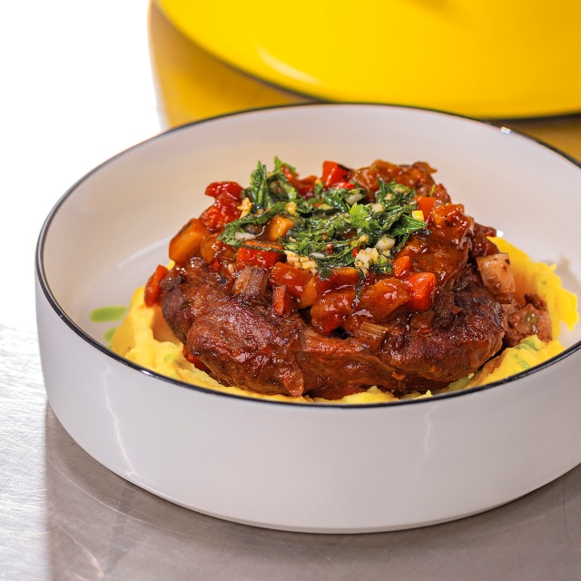 Ossobuco cielęce/ gremolata/ szafranowe ziemniaki